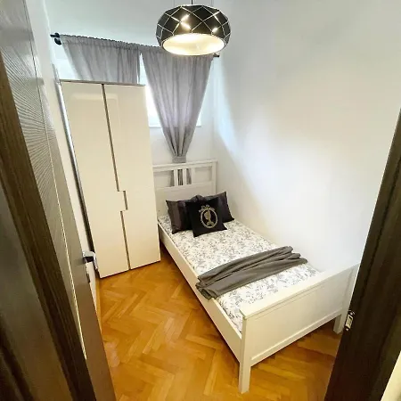 Mini Palais - Beachfront, 5 Min Center, Terrace
