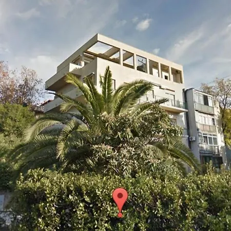 Apartment Mini Palais - Beachfront, 5 Min Center, Terrace Split